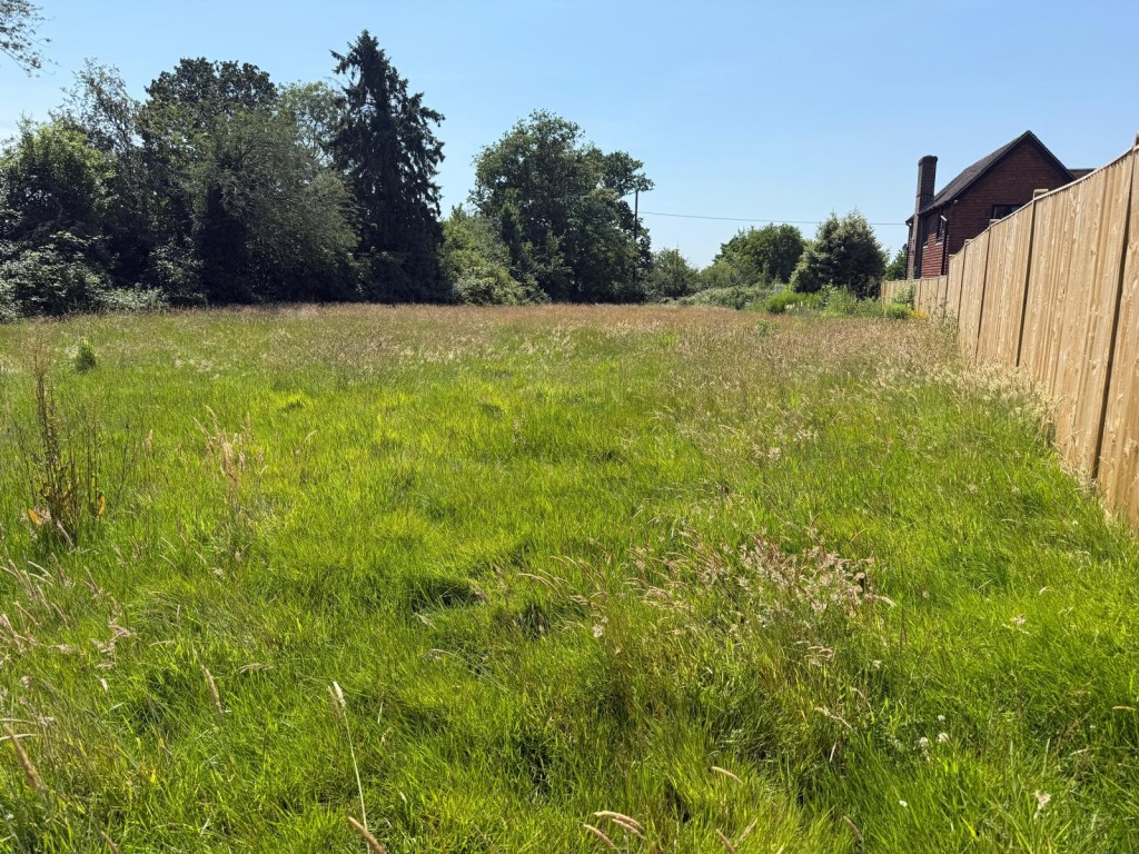Lot: 53 - BUILDING PLOT WITH PLANNING FOR FOUR DWELLINGS - Land with planning from rear corner
